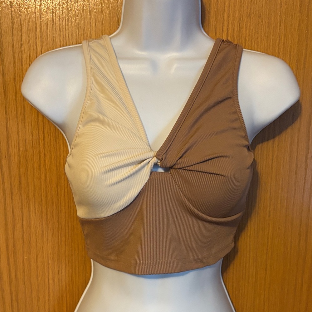 SHEIN size small Two-Tone Twist Front Crop Top
